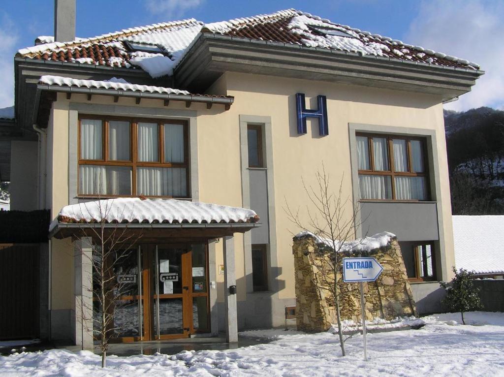 Hotel Santa Cristina 폴라데레나 외부 사진